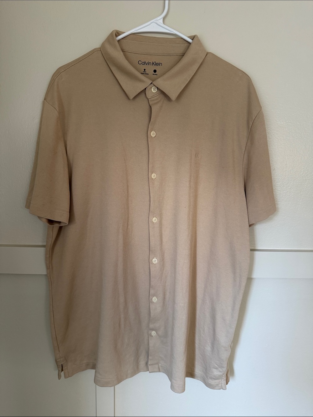 Calvin Klein Men's Beige Short-Sleeve Button-Down Shirt